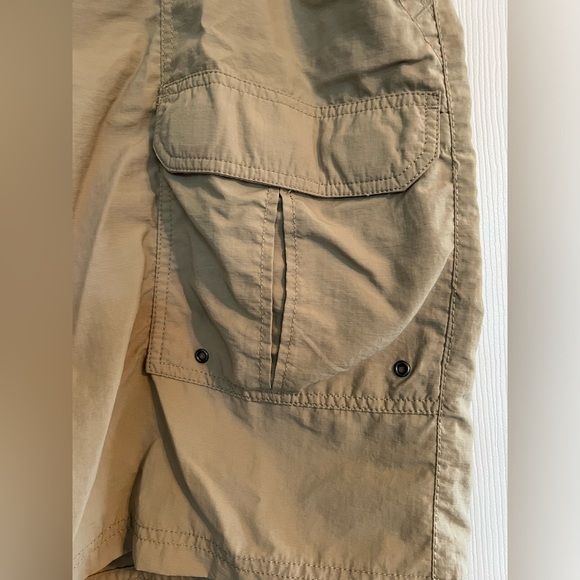 Men’s Nylon Khaki Cargo Shorts SZ 44 - Picture 2 of 7